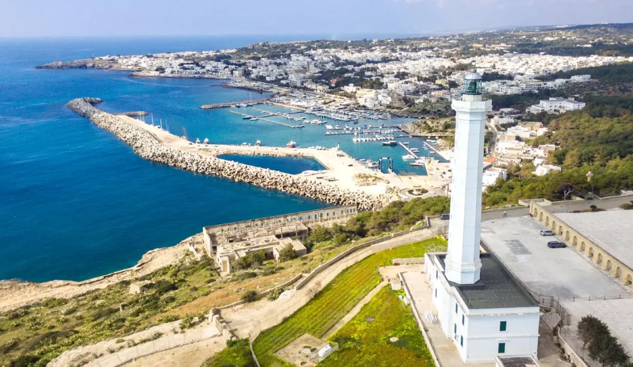 veduta panoramica dal faro di santa maria di leuca nel salento